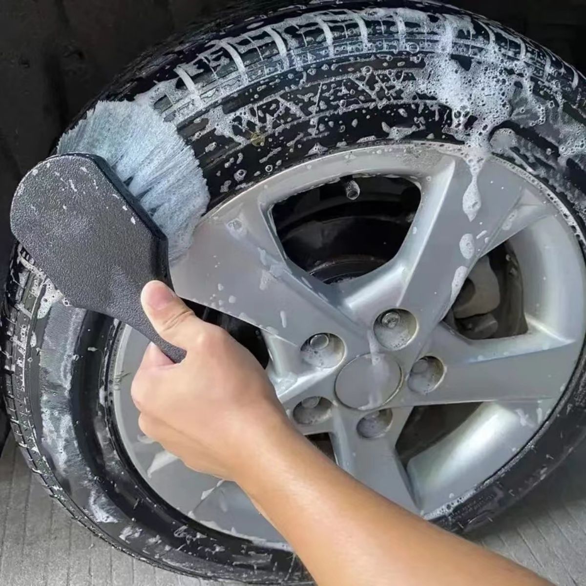 Car Wheel Cleaning Brush Detai - Car Cleaning Brush 评论和价格